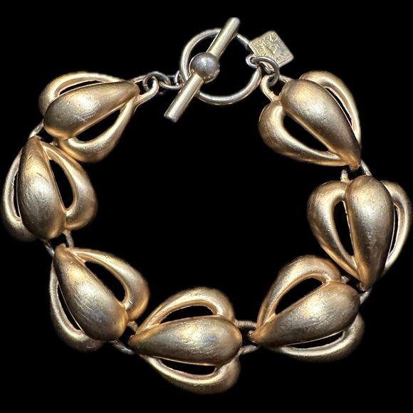 #21 Anne Klein Necklace, Bracelet, and Matching Earrings Set! - Picture 2 of 3